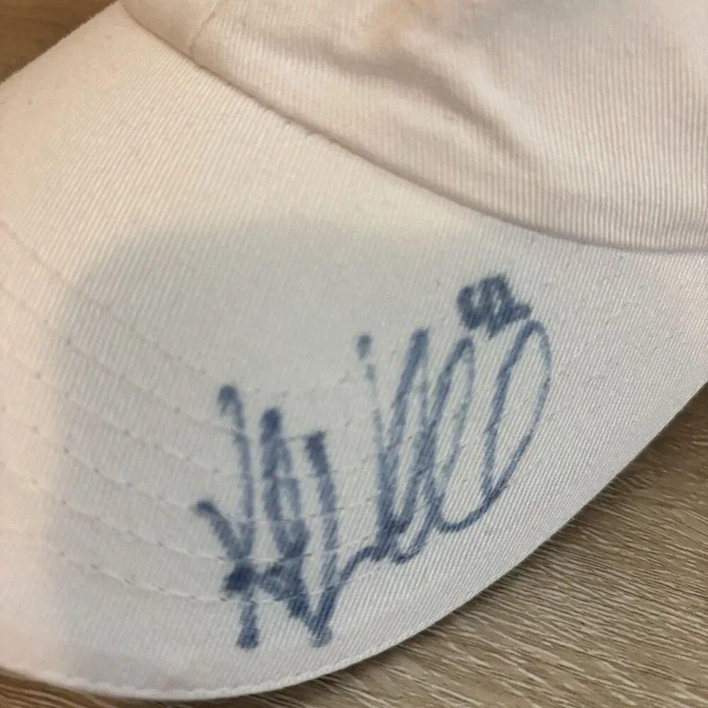 Kyle Wellwood Signed Toronto Maple Leafs Hat Autographed Vintage White Cap NHL 8